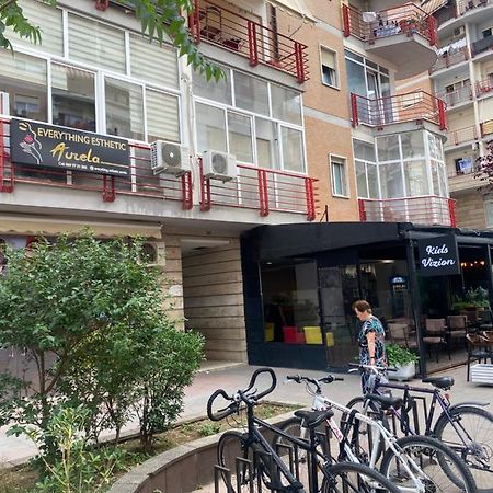 Newly Renovated One Bedroom Apartment In Tirana Exterior foto
